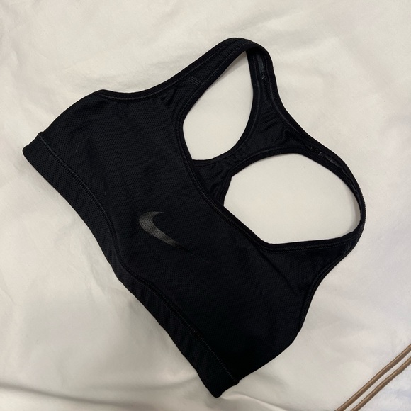 Nike Dri-fit Reversible Sports Bra - Picture 5 of 9